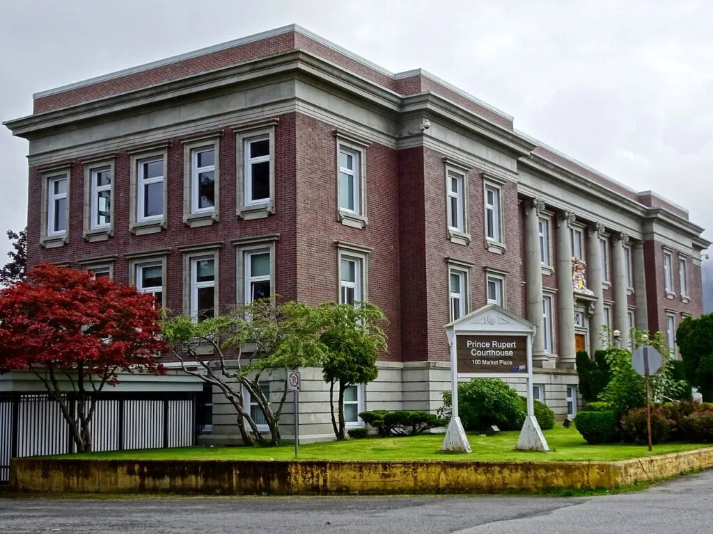 building 1651012 1280