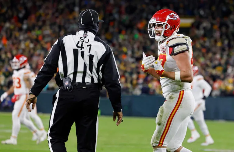 Why Do NFL Referees Have Letters on Their Uniforms? 13 AA1kYUyW