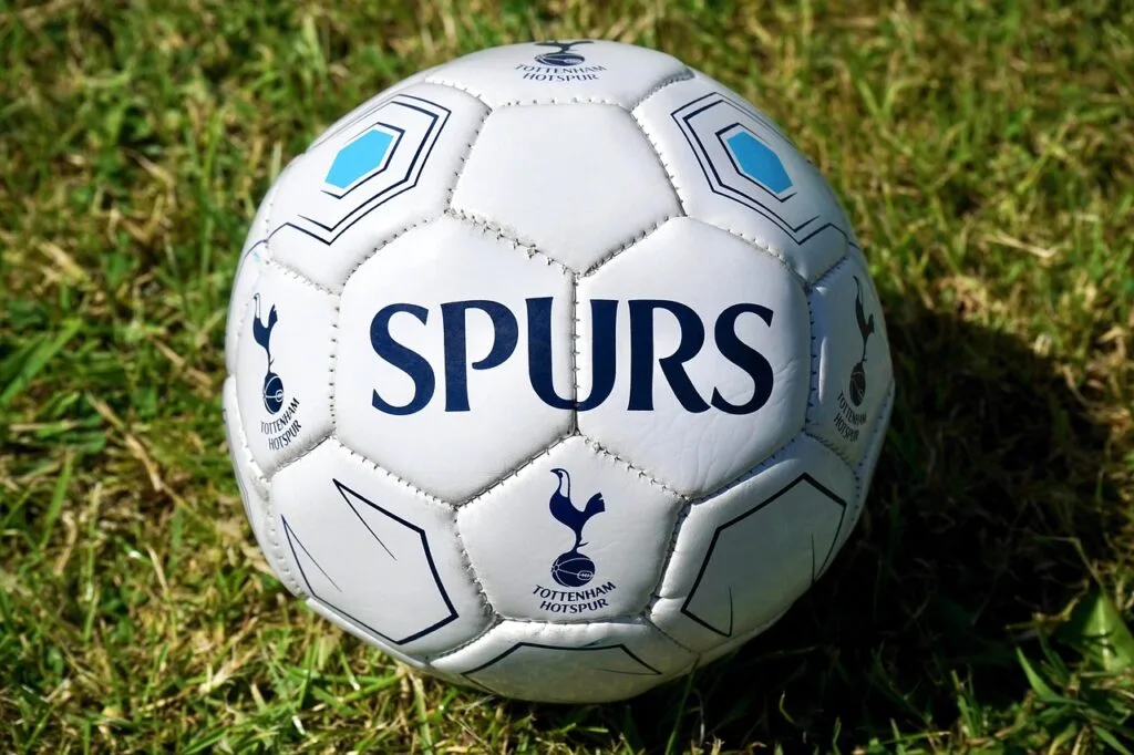 football 2350469 1280