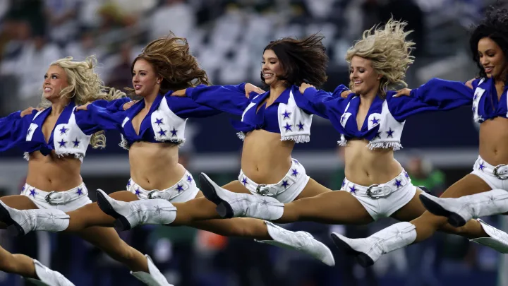 Cowboys Cheerleaders: Annual Salary, Fame, and Life Off the Field 1 Cowboys Cheerleaders