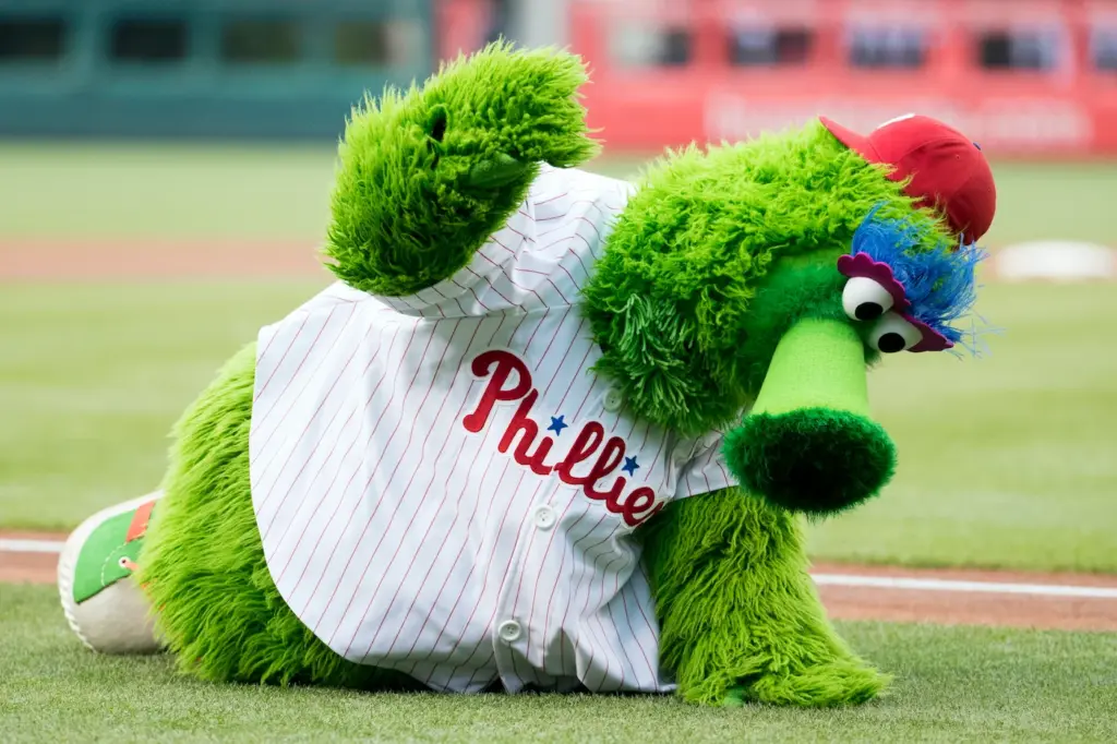 The Evolution of the Phillies Phanatic: From 1978 to Now 2 phillie phanatic mascot 111721
