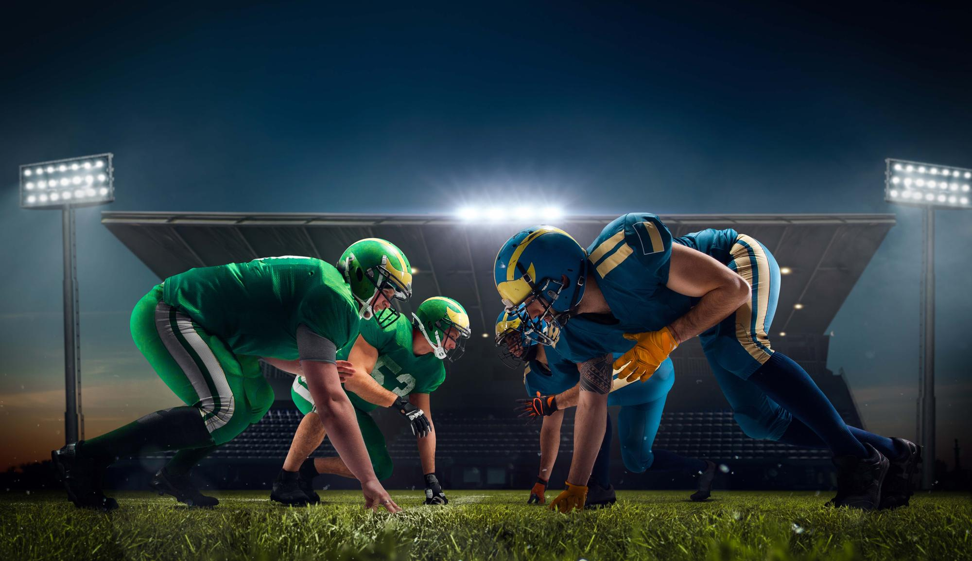 8 Key Differences Between College Football and the NFL 1 College Football and the NFL