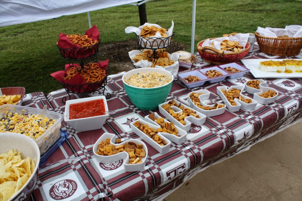 Ultimate Tailgate Guide: Food, Games, and Pre-Event Experiences 3 2014 Texas AM Rice Tailgate Beths Sr. Year 039